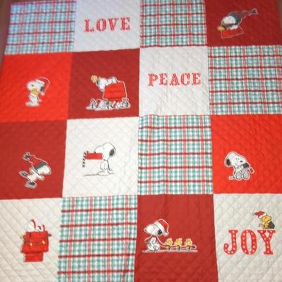 Snoopy Christmas Quilt 88" X 85"