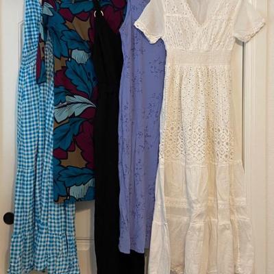 Dresses & Jumper ! - Me 2 Magic (M), New Look (M), Derek Heart (M), Talbots (Sp) Zesica (M) 