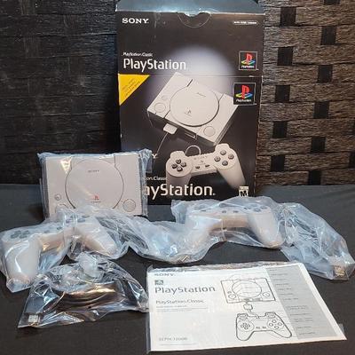 Sony Playstation Classic (SCPH-1000R) NEW in BOX. 20 Classic Games Preloaded