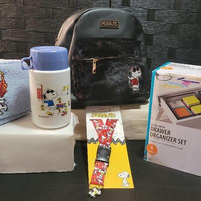 Peanuts' Accessories for School or any collector and 4 Piece Drawer Organizer 