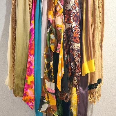 Vtg Ladies' Summer/Fall Scarves/Headscarves/sashes (Rack Not Included)