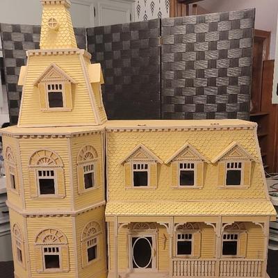 1970's Victorian Dollhouse With Lighting System 3'6" x 4'4" Fully Opened