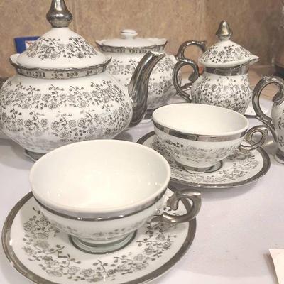 Bavarian Gareis Waldsassen Platinum White Tea Pots, Teacups * Saucers - see Description for contents