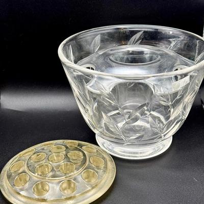 Leaf By Stuart Bowl & Floral Organizers