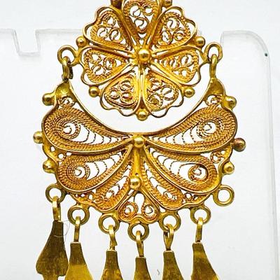 Single 18K Gold Filigree Medallion Chandelier Earring