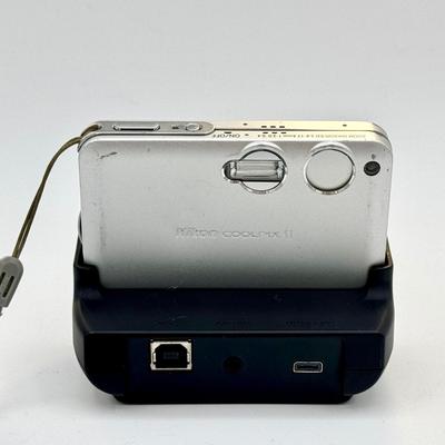 Nikon Coolpix Camera With Charger 