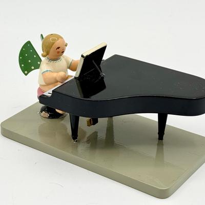 Wendt und Kuehn Angel at Grand Piano Closed