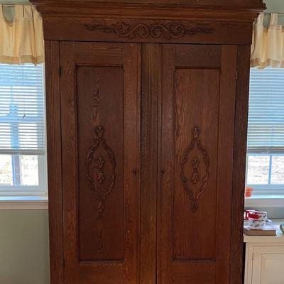 Vintage Wardrobe with Cornice (3pc)