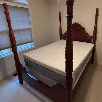 Queen Size Four Post Bed