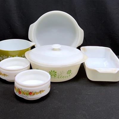 Vintage Pyrex, Fire King & More