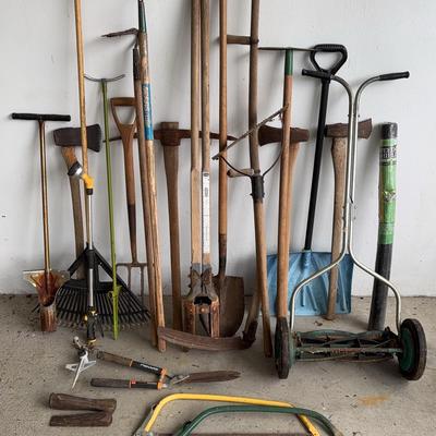 Hefty Lawn Tools #1