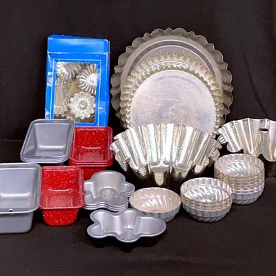 Specialty Baking Pans + More