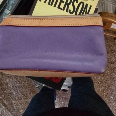 Dooney & Bourke