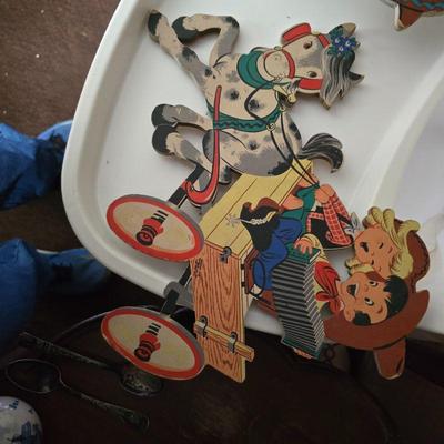Cowboys & Indiand cardboard toys