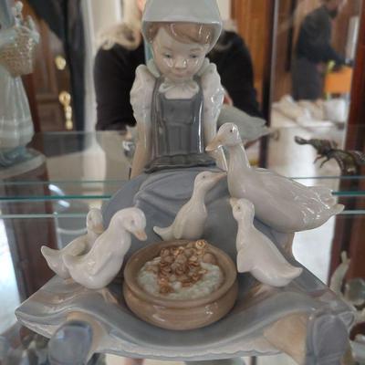 Sale Photo Thumbnail #18: Girl,saucepan, ducks Lladro