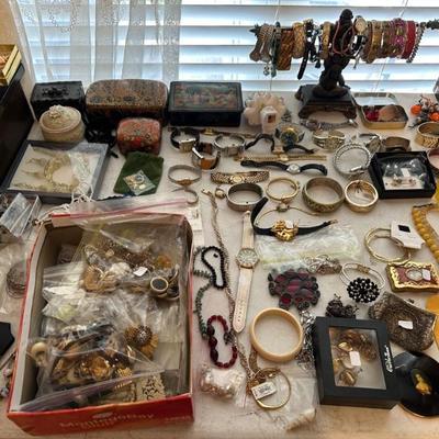 Sale Photo Thumbnail #387