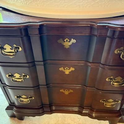 Sale Photo Thumbnail #419: DREXEL HERITAGE PIECE