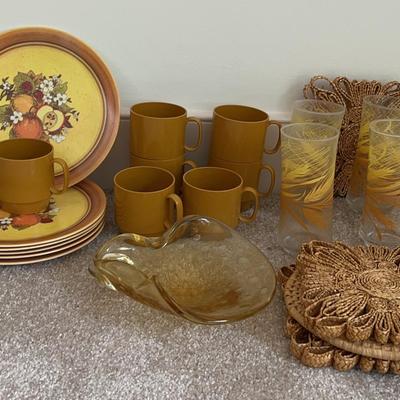 Vintage Dinner - Melmac and Melamine