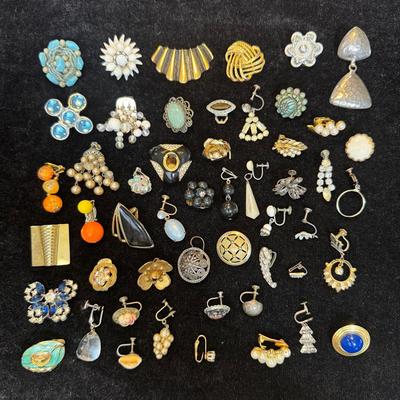 Singles Ready To Mingle - Earrings
