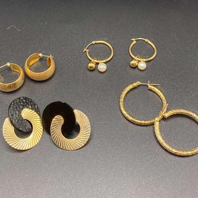 18K Gold Earrings 