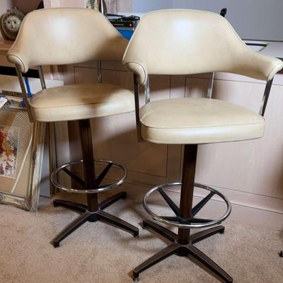 Vintage Barstools - Creme