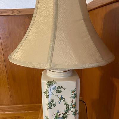 Vintage Chinoserie Porcelain Lamp