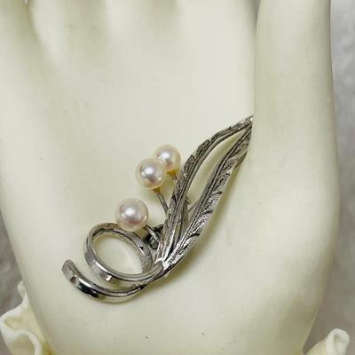 Sterling Silver Pearl Leaf Brooch