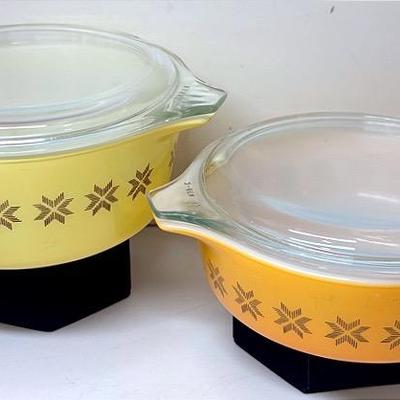 Vintage “Pyrex” Town and Country Casserole Dishes 