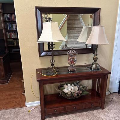 Broyhill Entry Way Table