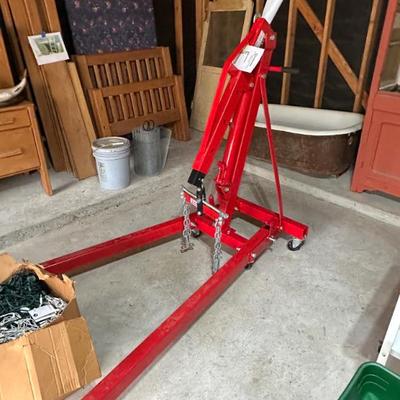 Strongway Two Ton Hydraulic Engine Crane
