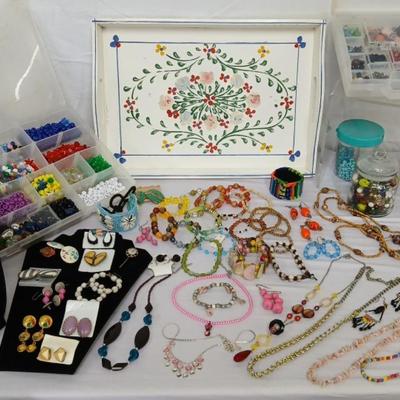 Vintage Jewelry & Jewelry Making Supplies, Hand Painted Wood Tray