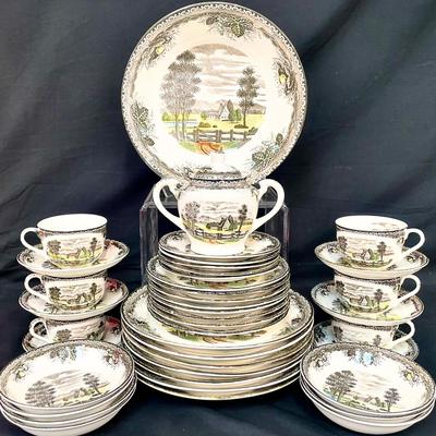 “Spring Valley” Vintage Ceramic Dinnerware Set 