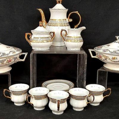 Noritake Covered Bowls and Italian Ceramics Tea Set