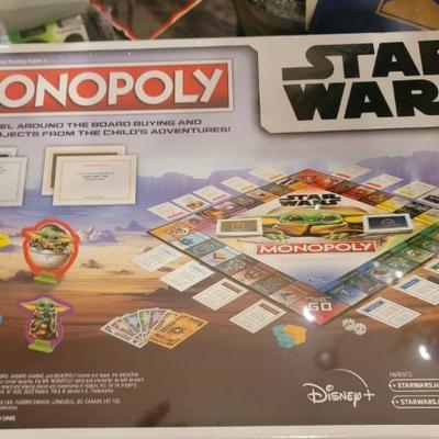 NIB Star Wars Monopoly & a nice selection of games and puzzles