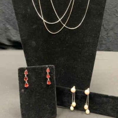 Ct537v silver chains pearls and sparkle