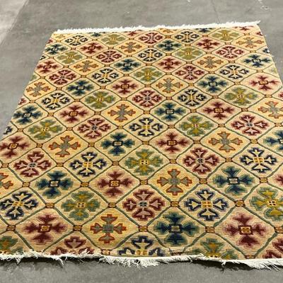 Hand Woven 4’ X 6’ Oriental Rug