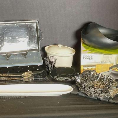 Black And White Serving Ware 