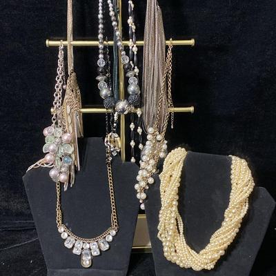 Costume Jewelry - White 