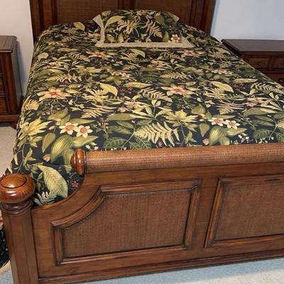 Seaside Bungalow Queen Comforter 