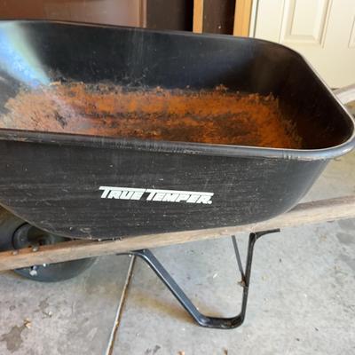 True Temper Steel Wheelbarrow