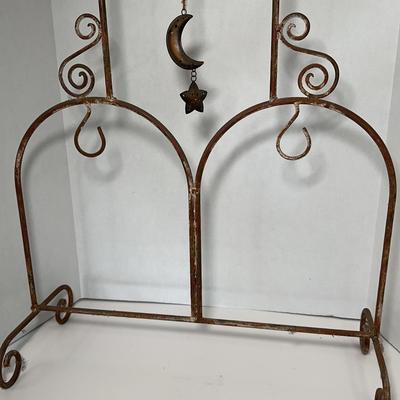 Scrolling Iron Small Plant Basket Hanger