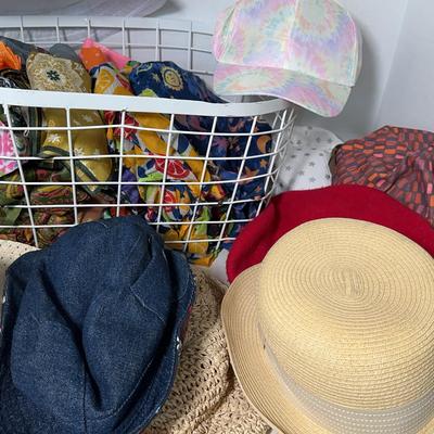 Women’s Hats & Scarves