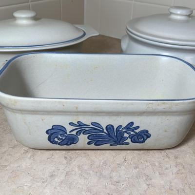 Pfatzgraff Yorktown Casseroles & Bread Pan