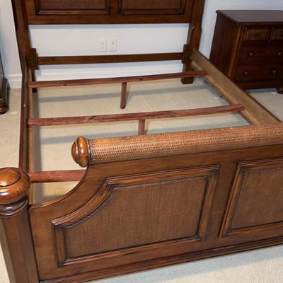 Bassett Tommy Bahama Style Queen Bed Frame