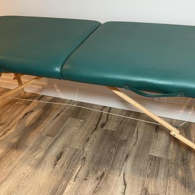 Earthlite Avalon Teal Fold Up Massage Table