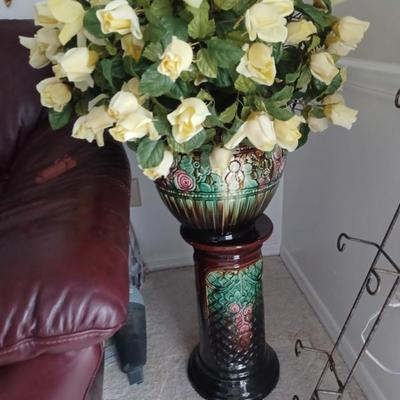 Roseville plant stand