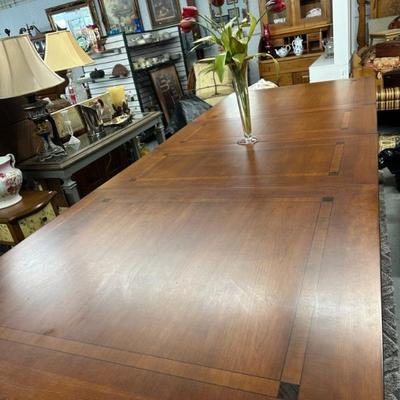Outstanding Drexel Heritage harvest table or could be used as a conference table. Heat driven mechanism to open/close when adding or...