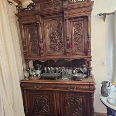 Massive Hunt cupboard