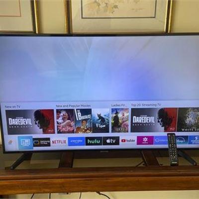 Samsung 50" Flat Screen TV & Remote .jpg