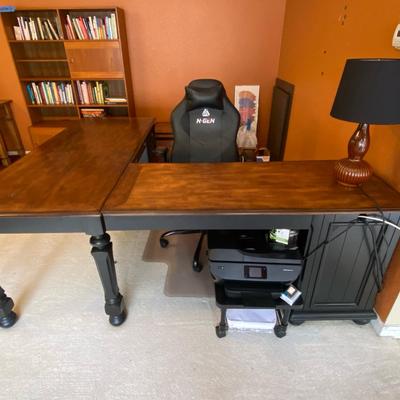 Computer Desk, HP Photo Printer, Desk Lamp, Chair, & Mat